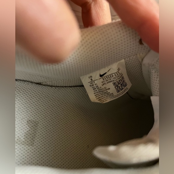 Nike Air Force 1 White Sneakers, Size 8. Excellent pre-owned condition. No box. - Picture 7 of 13